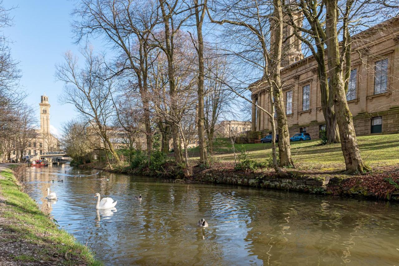 Riverside Balcony Apartment With Parking Just Minutes To Saltaire Shipley (West Yorkshire) Exterior foto