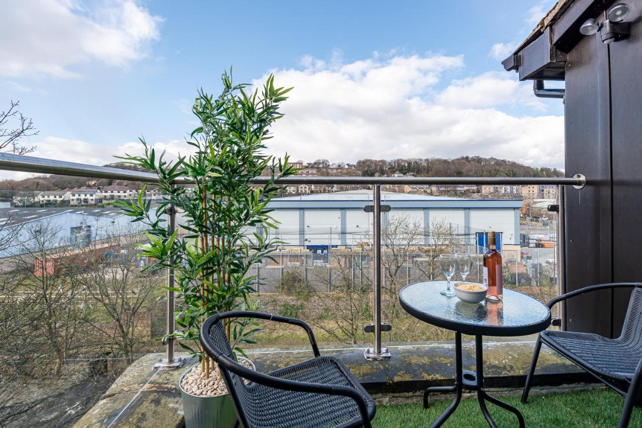 Riverside Balcony Apartment With Parking Just Minutes To Saltaire Shipley (West Yorkshire) Exterior foto